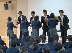 慶進中学校・高等学校での写真